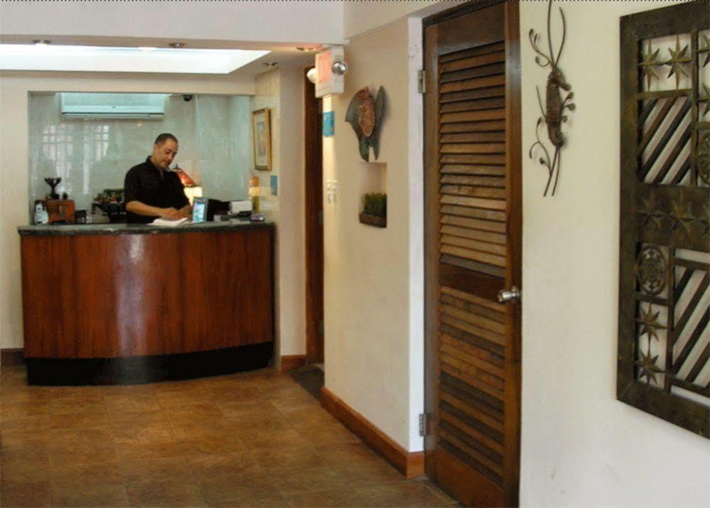 Oceana Hostal Playero Сан Хуан Екстериор снимка