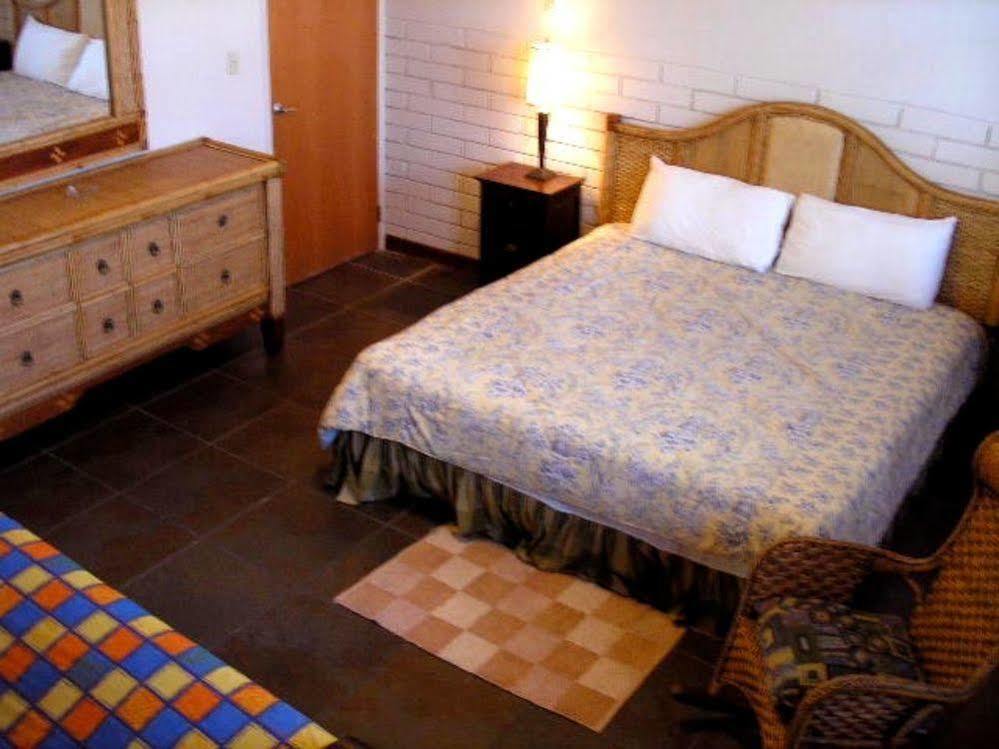 Oceana Hostal Playero Сан Хуан Екстериор снимка